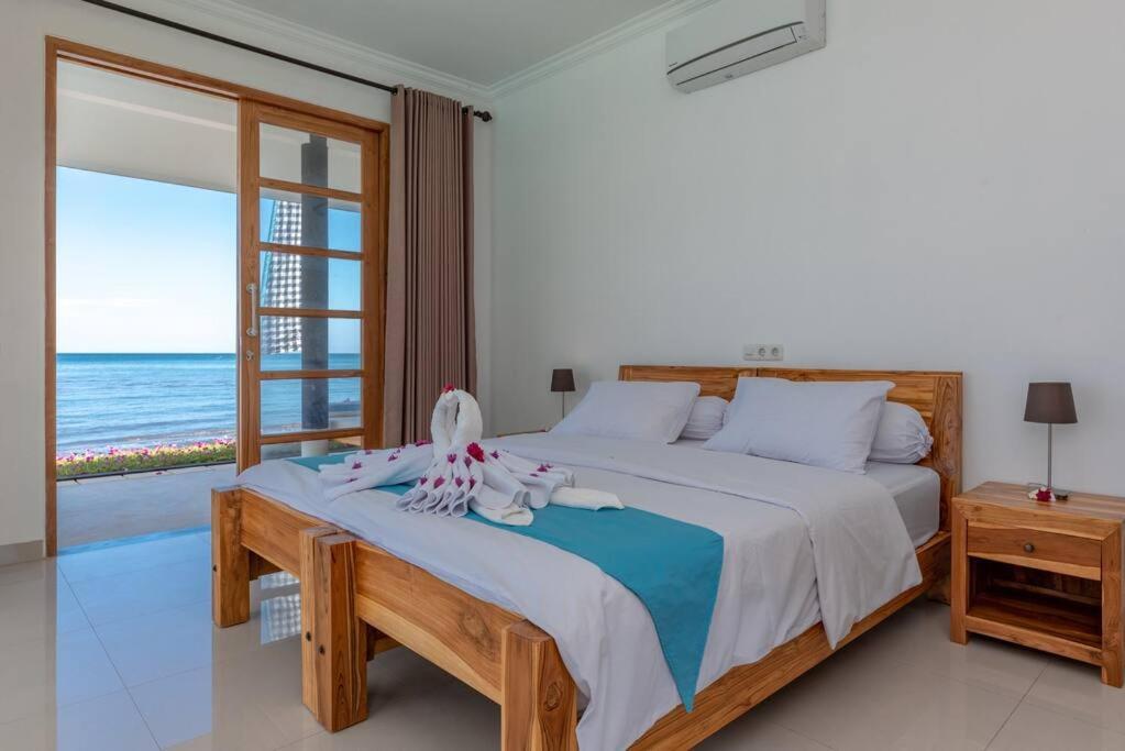 Умеаньяр: Villa Lovina Beach 1