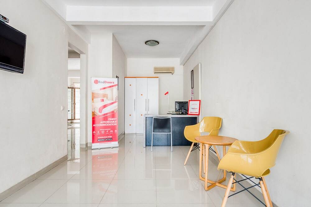 Сурабая: RedDoorz near UNTAG Surabaya