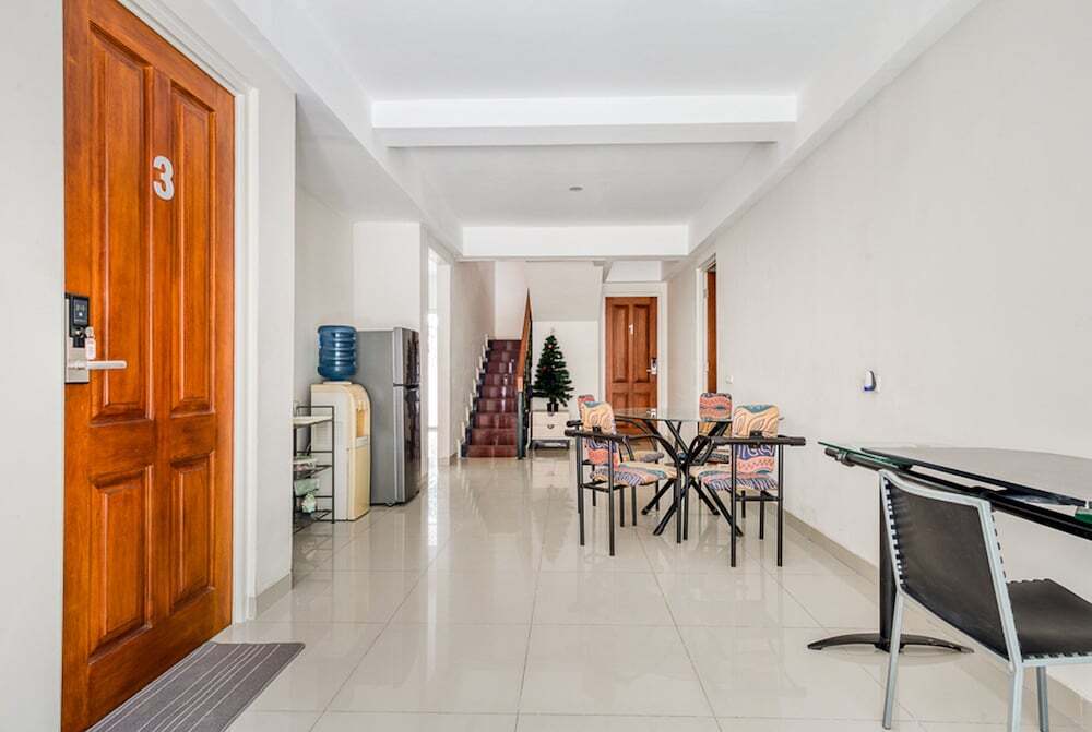 Сурабая: RedDoorz near UNTAG Surabaya