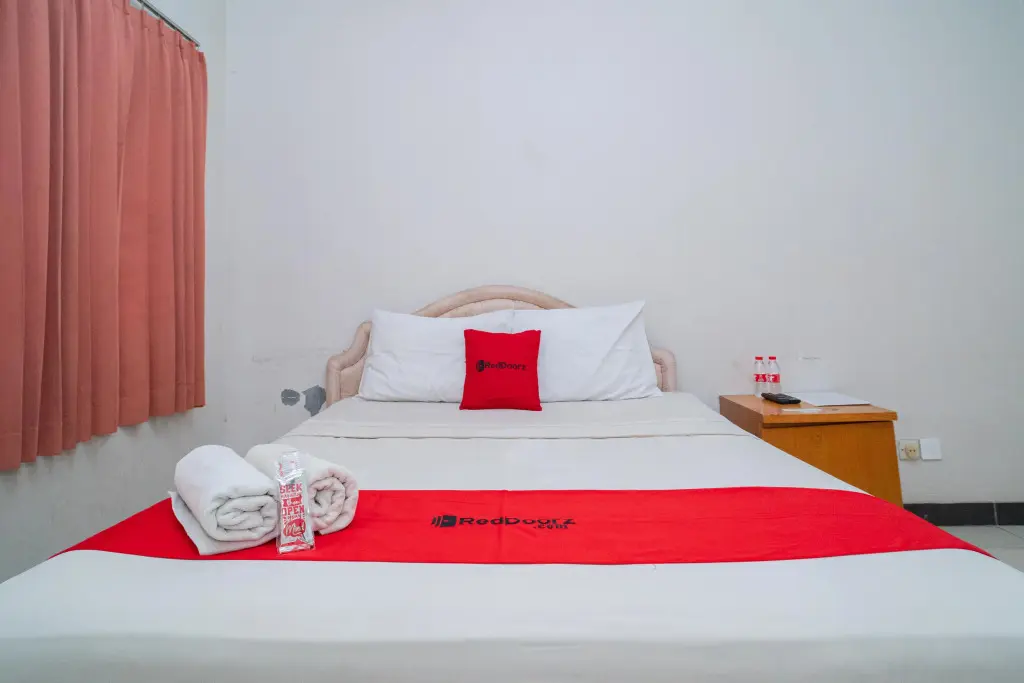 Кедири: RedDoorz near Rumah Sakit Baptis Kediri