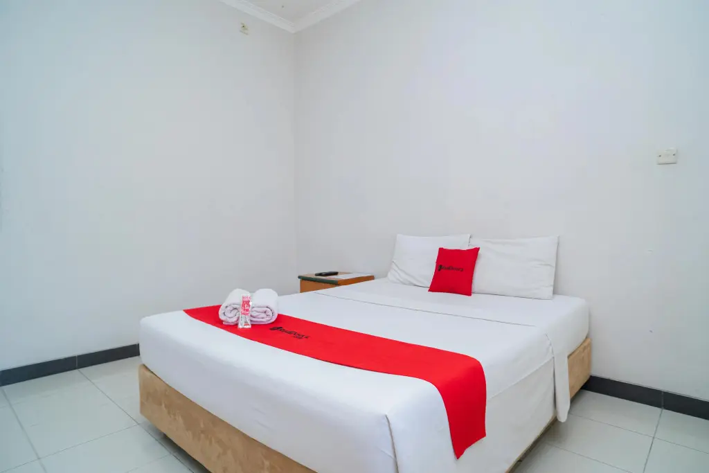 Кедири: RedDoorz near Rumah Sakit Baptis Kediri