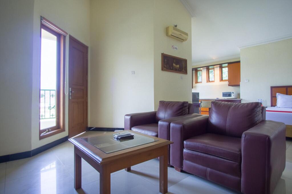 Кедири: RedDoorz near Rumah Sakit Baptis Kediri