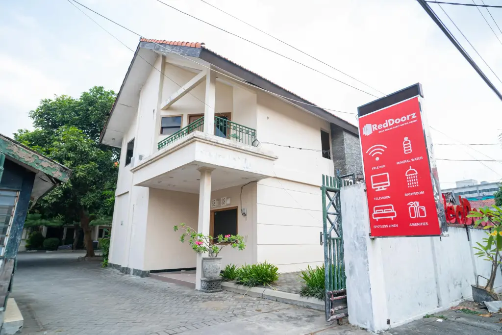 Кедири: RedDoorz near Rumah Sakit Baptis Kediri