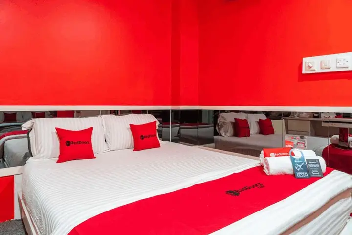 Чикаранг: RedDoorz Plus near Chadstone Mall