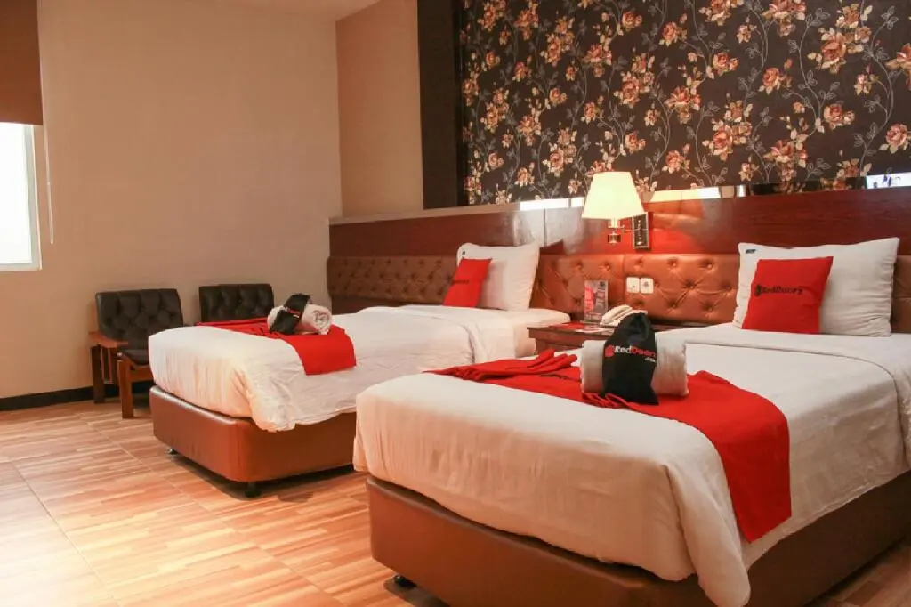 Бандунг: RedDoorz Premium near Bandung Station