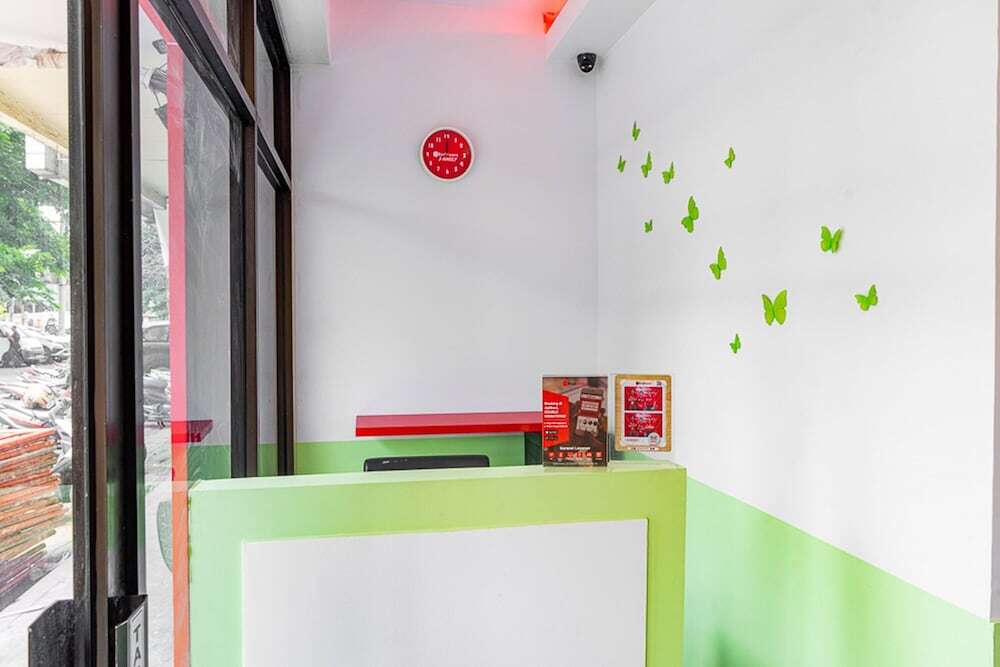Джакарта: RedDoorz near Pecenongan 2