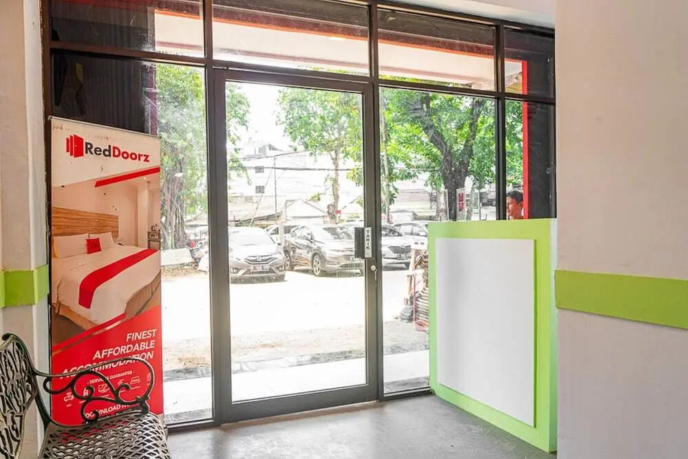 Джакарта: RedDoorz near Pecenongan 2