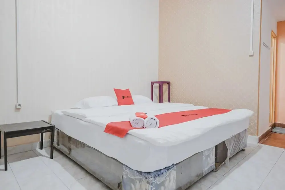 Бандар-Лампунг: RedDoorz Syariah near Mall Boemi Kedaton Lampung 2