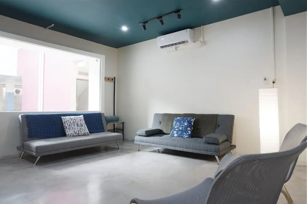 Джакарта: Residences by RedDoorz near MT Haryono
