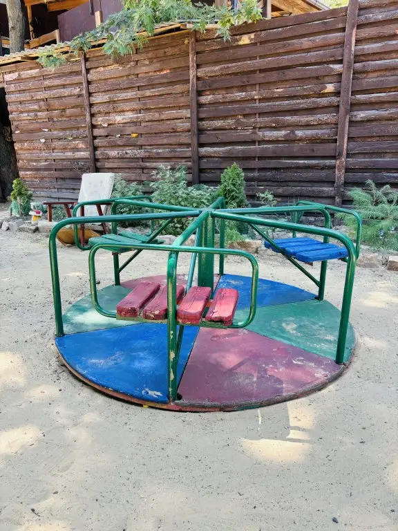 carousel image 4