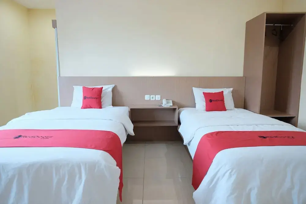 Джамби: RedDoorz near Jembatan Makalam Jambi