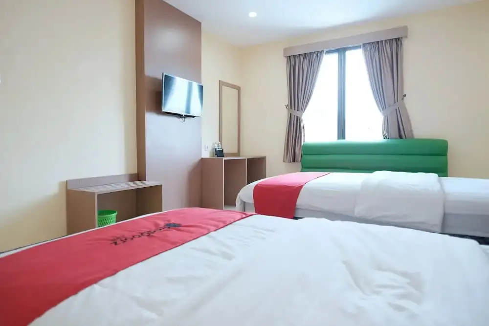 Джамби: RedDoorz near Jembatan Makalam Jambi