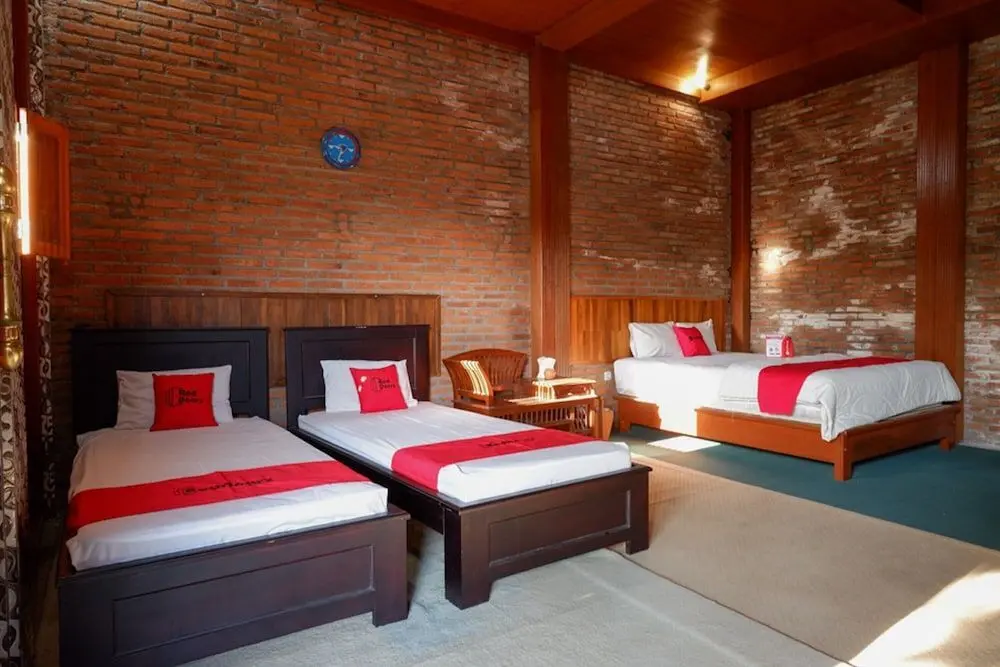 Кудус: RedDoorz Syariah near Menara Kudus