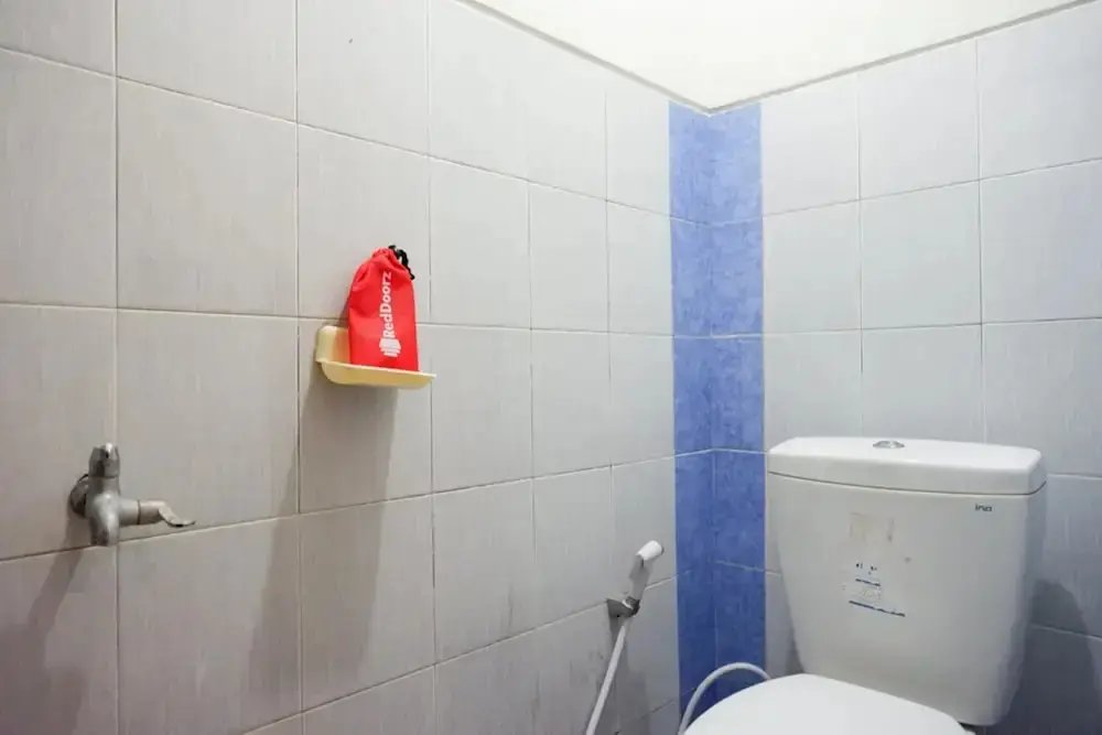 Кудус: RedDoorz Syariah near Menara Kudus