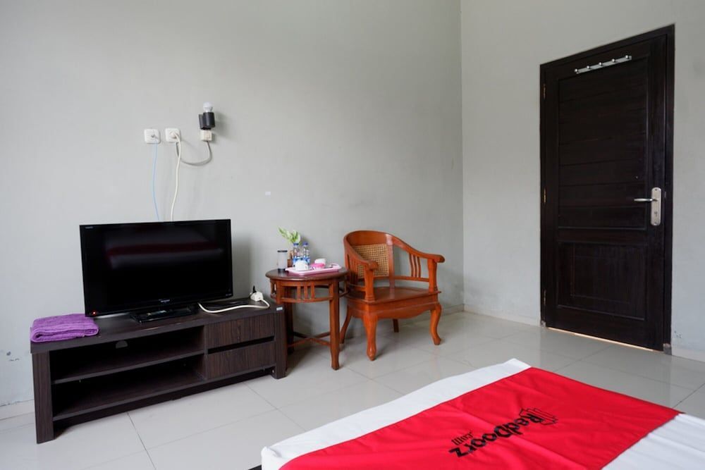 Кудус: RedDoorz Syariah near Menara Kudus