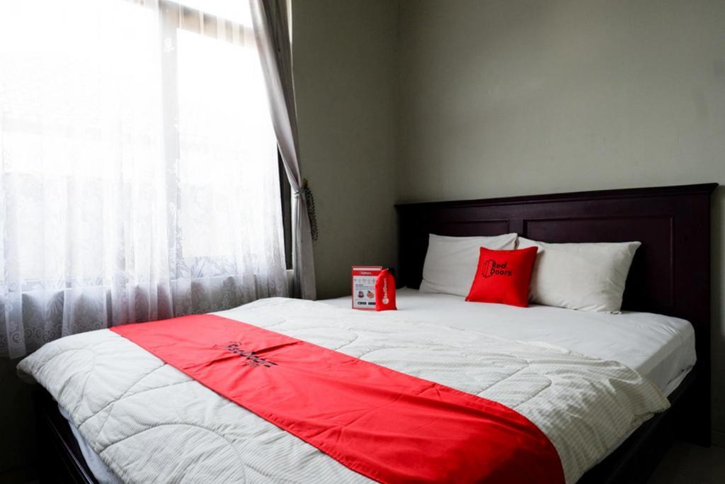 Кудус: RedDoorz Syariah near Menara Kudus