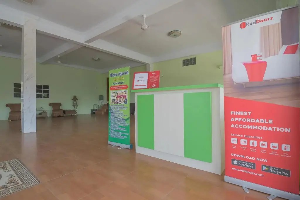 Субанг: RedDoorz Syariah near Museum Wisma Karya Subang