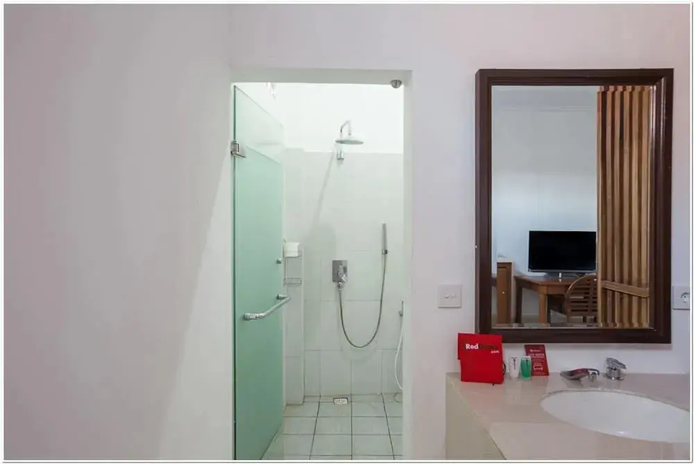 Денпасар: RedDoorz near Padang Galak Beach