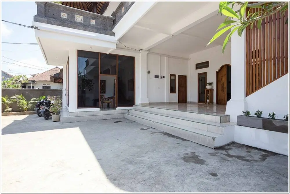 Денпасар: RedDoorz near Padang Galak Beach