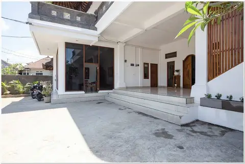 RedDoorz near Padang Galak Beach — фото 1