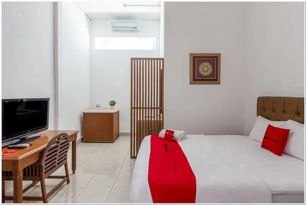 Денпасар: RedDoorz near Padang Galak Beach