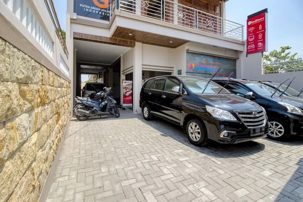 Батуретно: RedDoorz Syariah near Bandara Adisucipto Yogyakarta