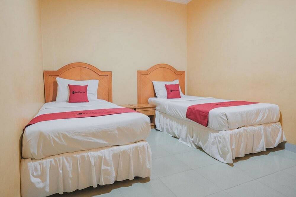 Джамби: RedDoorz Plus near Tugu Tari TheHok Jambi