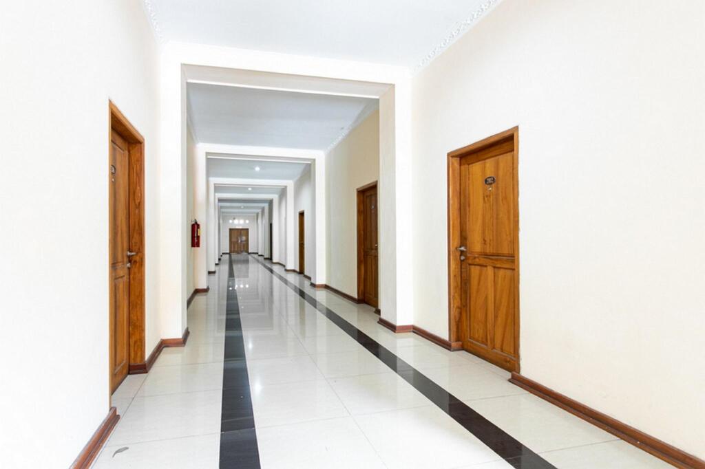 Караганьяр: RedDoorz Plus near Alun Alun Karanganyar
