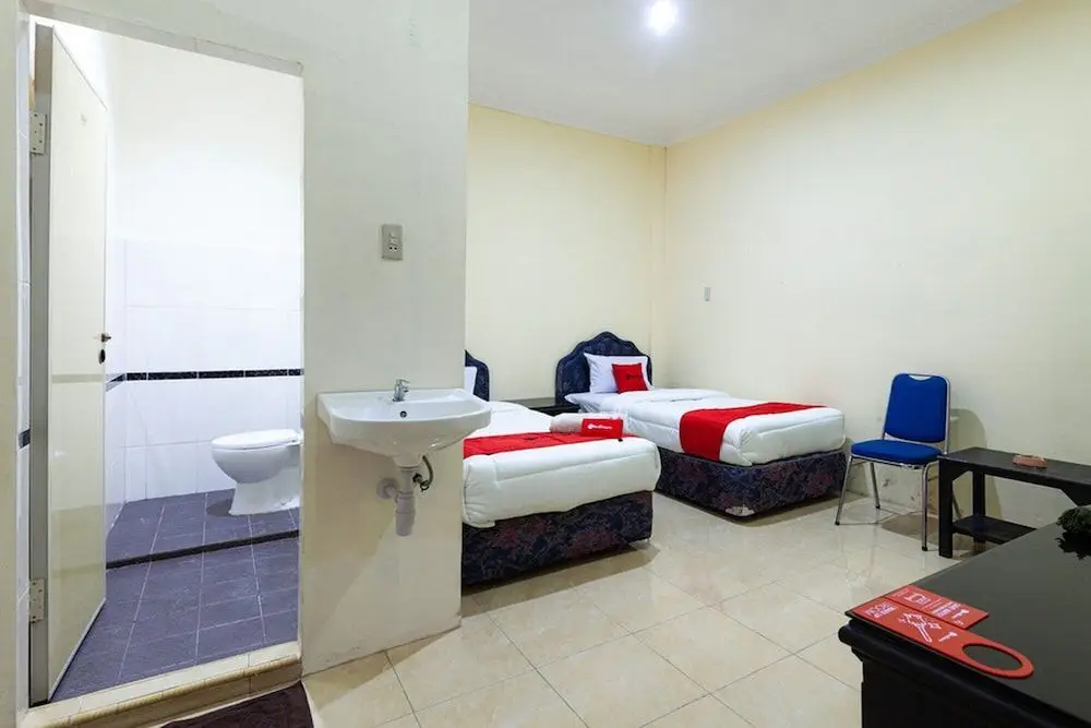 Медан: RedDoorz near Yuki Simpang Raya Mall Medan 2