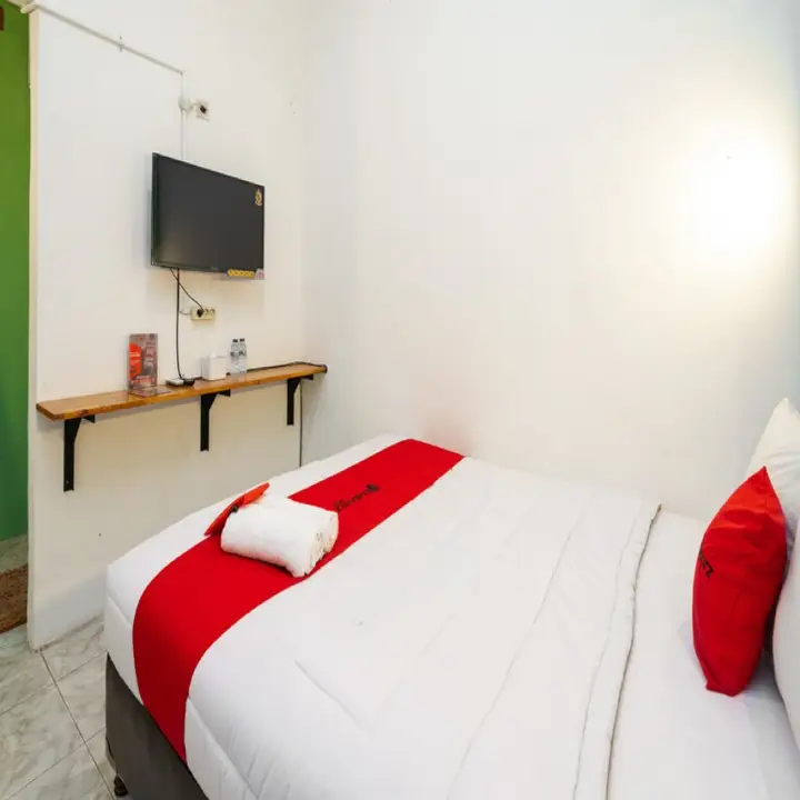 Богор: RedDoorz near Exit Toll Tanah Baru Bogor