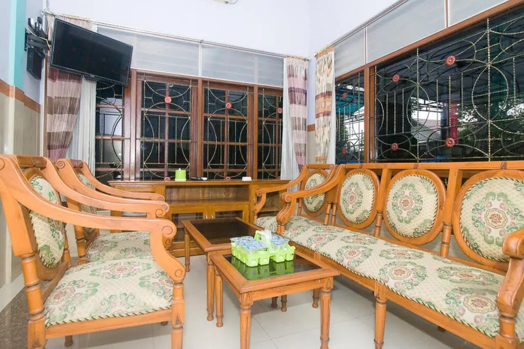 Боджонегоро: RedDoorz Syariah near Alun Alun Bojonegoro