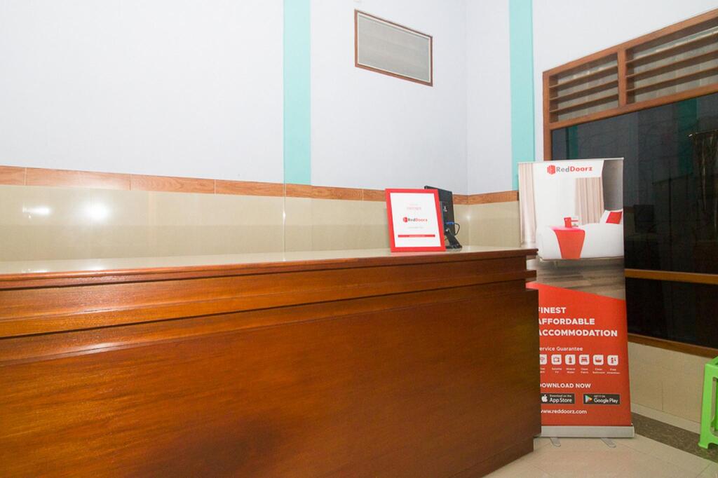Боджонегоро: RedDoorz Syariah near Alun Alun Bojonegoro