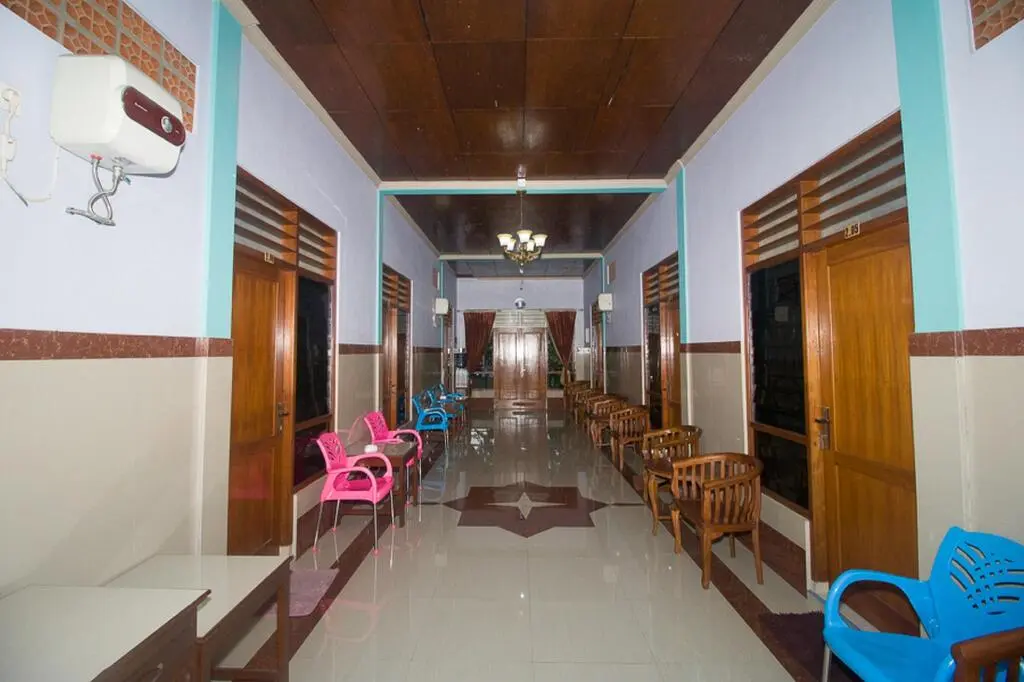 Боджонегоро: RedDoorz Syariah near Alun Alun Bojonegoro