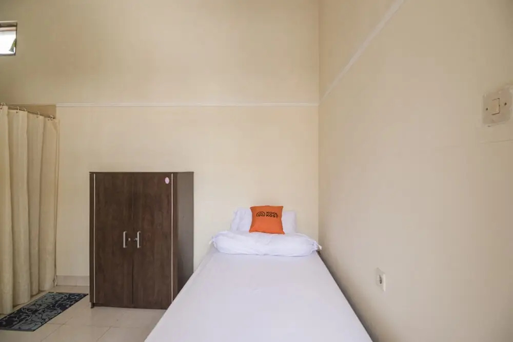 Депок: KoolKost near Hartono Mall Yogyakarta