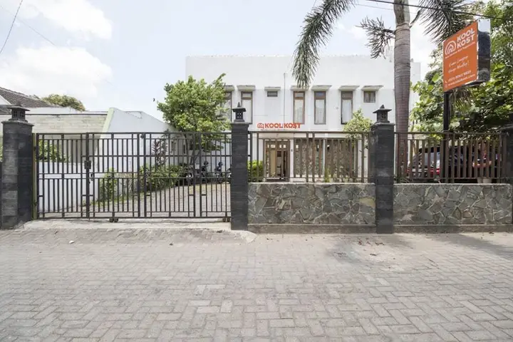 Депок: KoolKost near Hartono Mall Yogyakarta