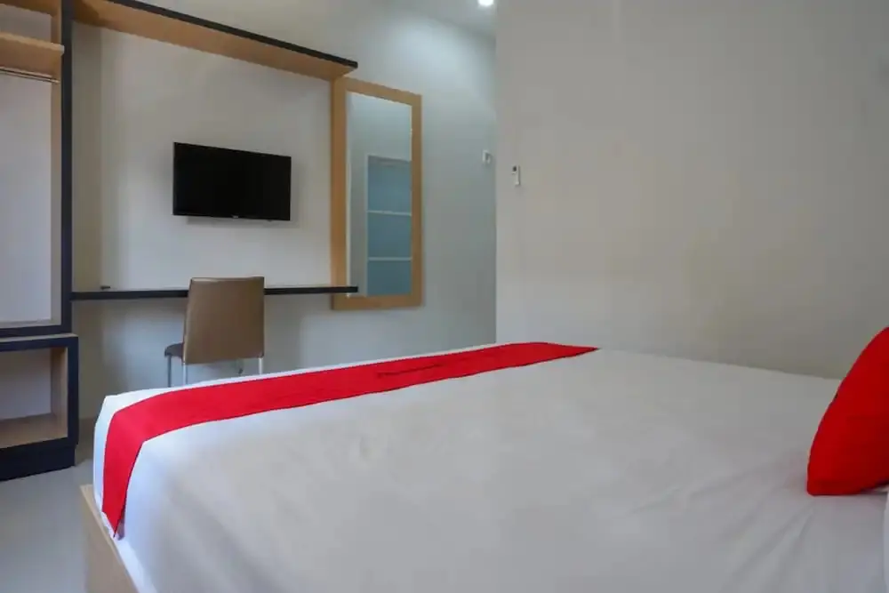 Палу: RedDoorz Syariah near Mutiara SIS Al Jufrie Airport Palu 2
