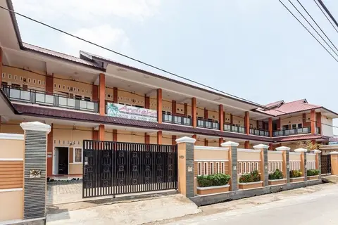 RedDoorz Syariah @ Jalan Letda Sujono Tembung — фото 1