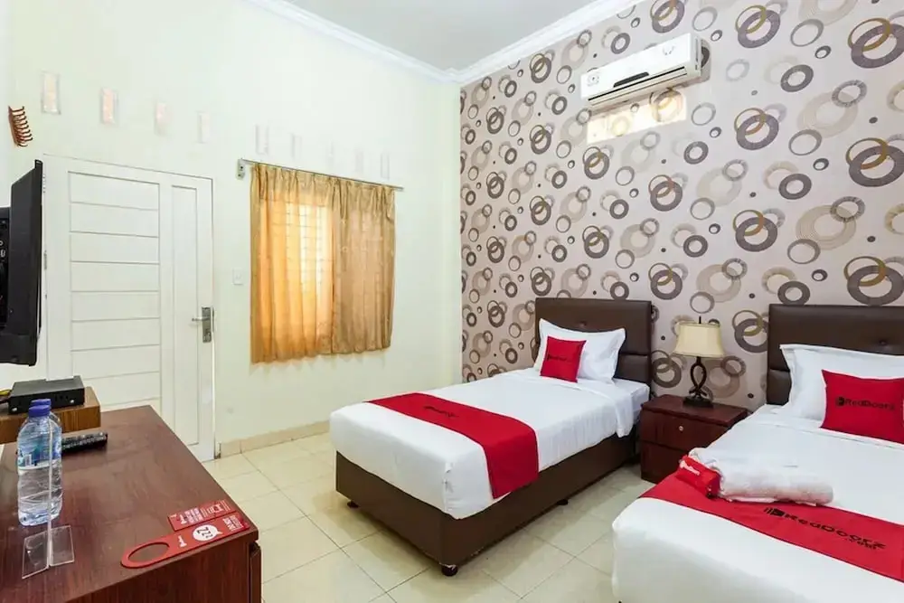 Петумбак: RedDoorz Syariah @ Jalan Letda Sujono Tembung