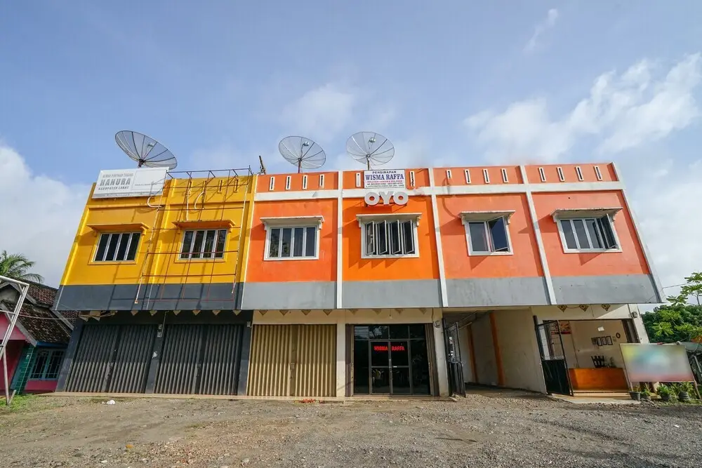 Лахат: Wisma Raffa