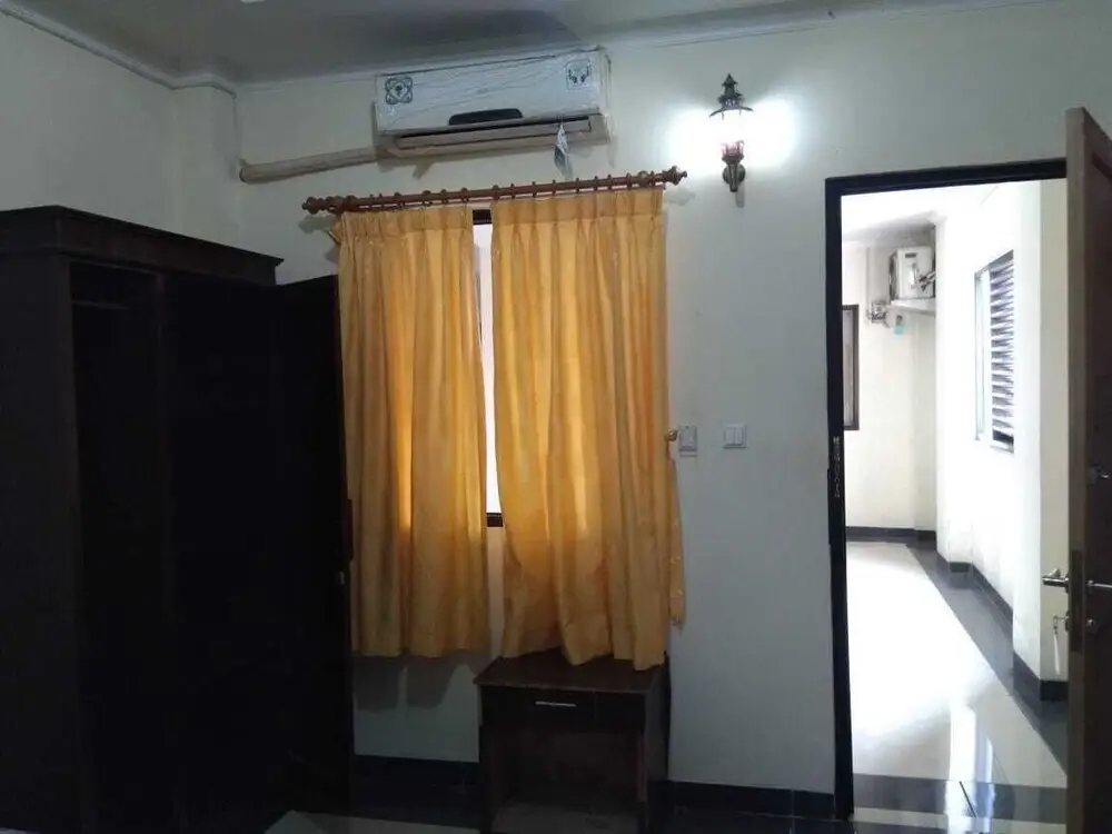 Депок: Oyo 2832 Wisma Sukatani Indah