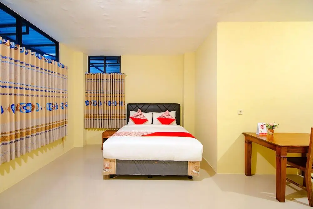 Батуретно: Oyo 2476 Maguwo Indah Homestay