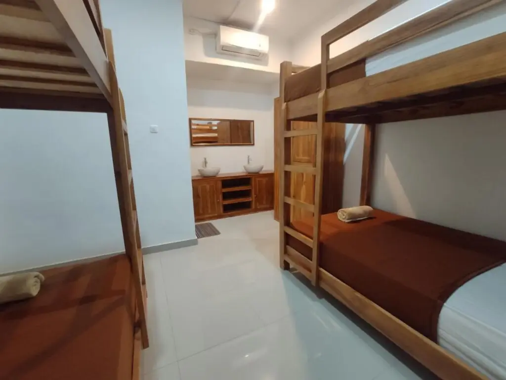 Пенида: Gedhong Hostel
