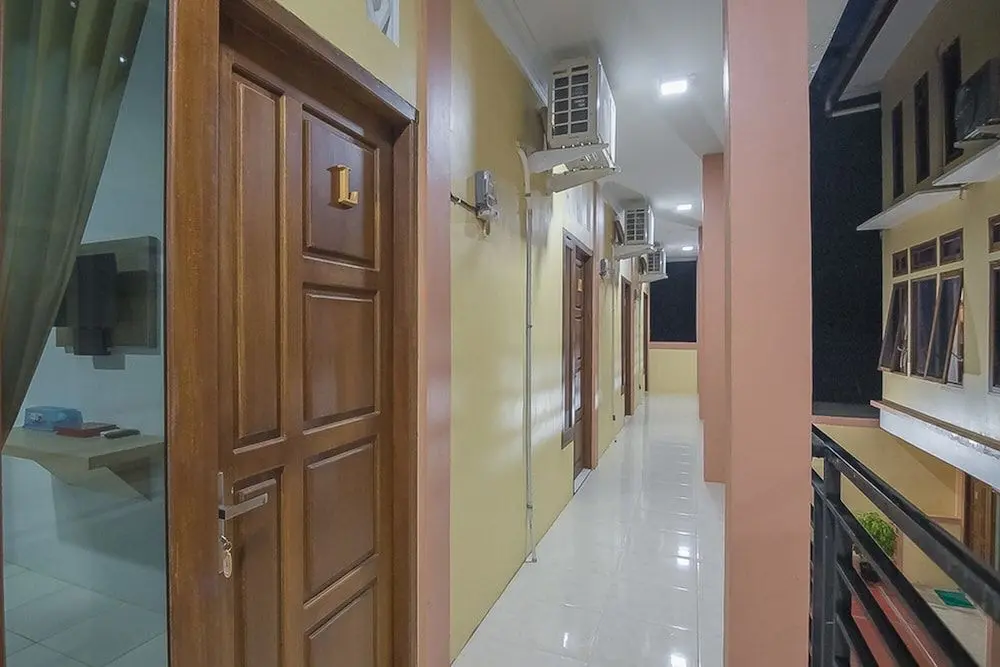 Синкаванг: RedDoorz near RSUD Dr. Abdul Aziz