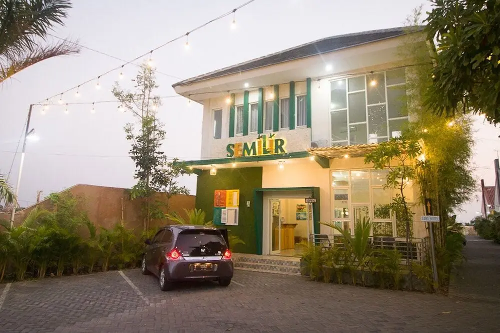 Сампанг: RedDoorz Plus Syariah near Alun Alun Sampang