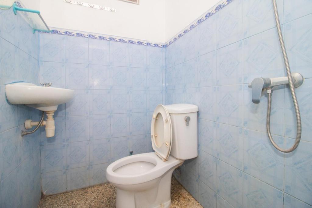 Баньюванги: RedDoorz near Pantai Boom