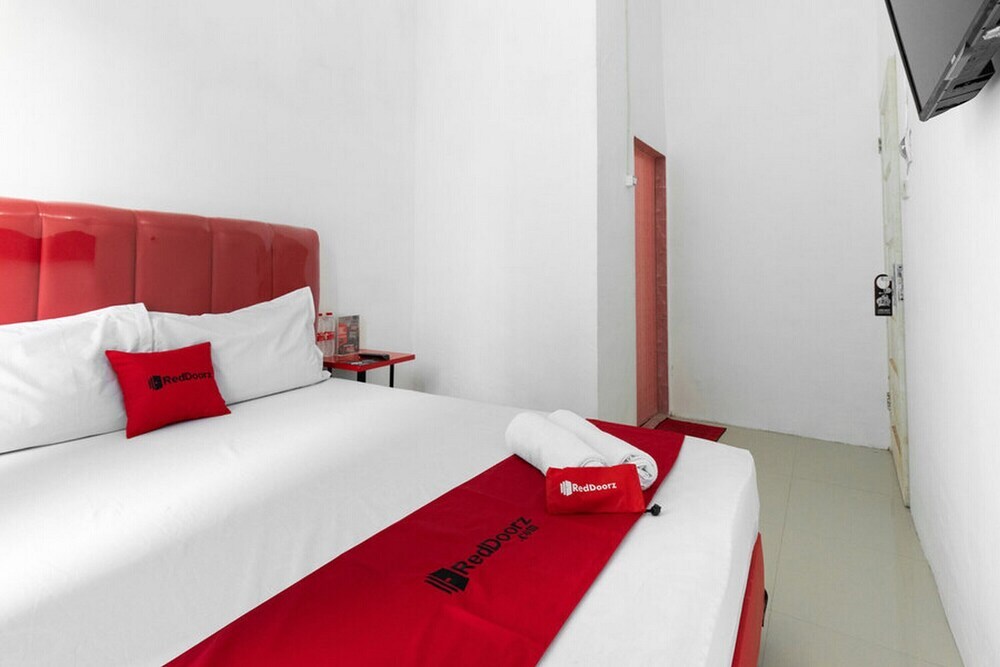 Медан: RedDoorz @ Jalan Dr Mansyur Medan 2