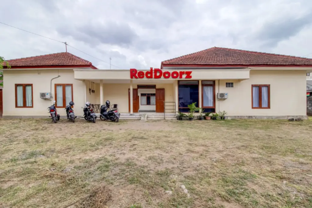 Батуретно: RedDoorz near Universitas Gajah Mada