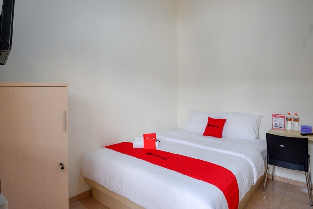Кудус: RedDoorz near Alun Alun Kudus 2
