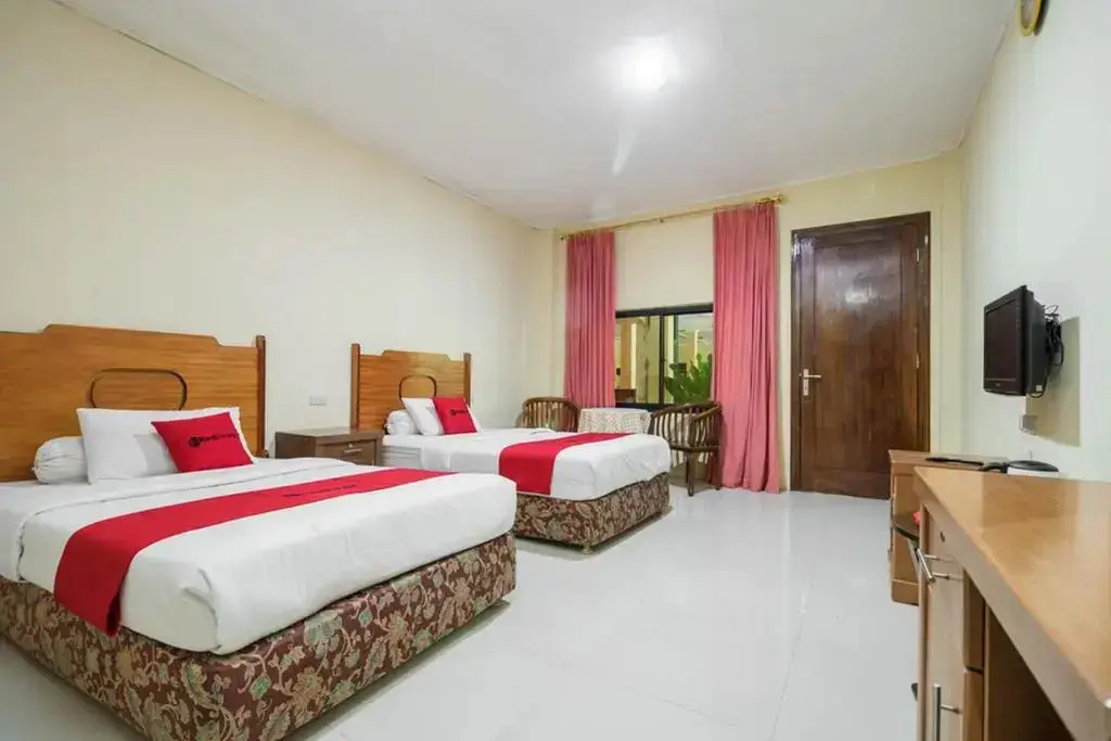Лахат: RedDoorz @ Jalan Lintas Sumatera Lahat