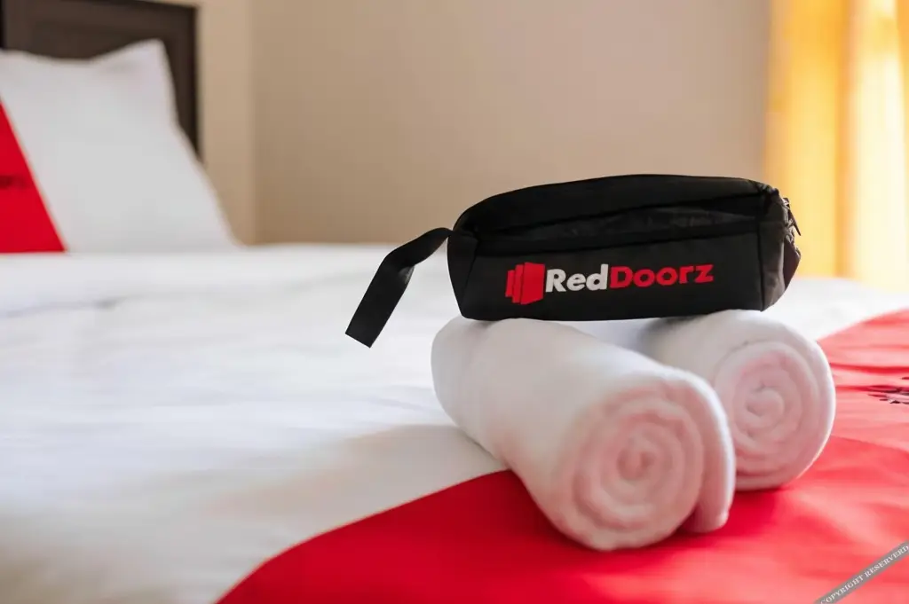 Бату: RedDoorz near Paralayang Batu
